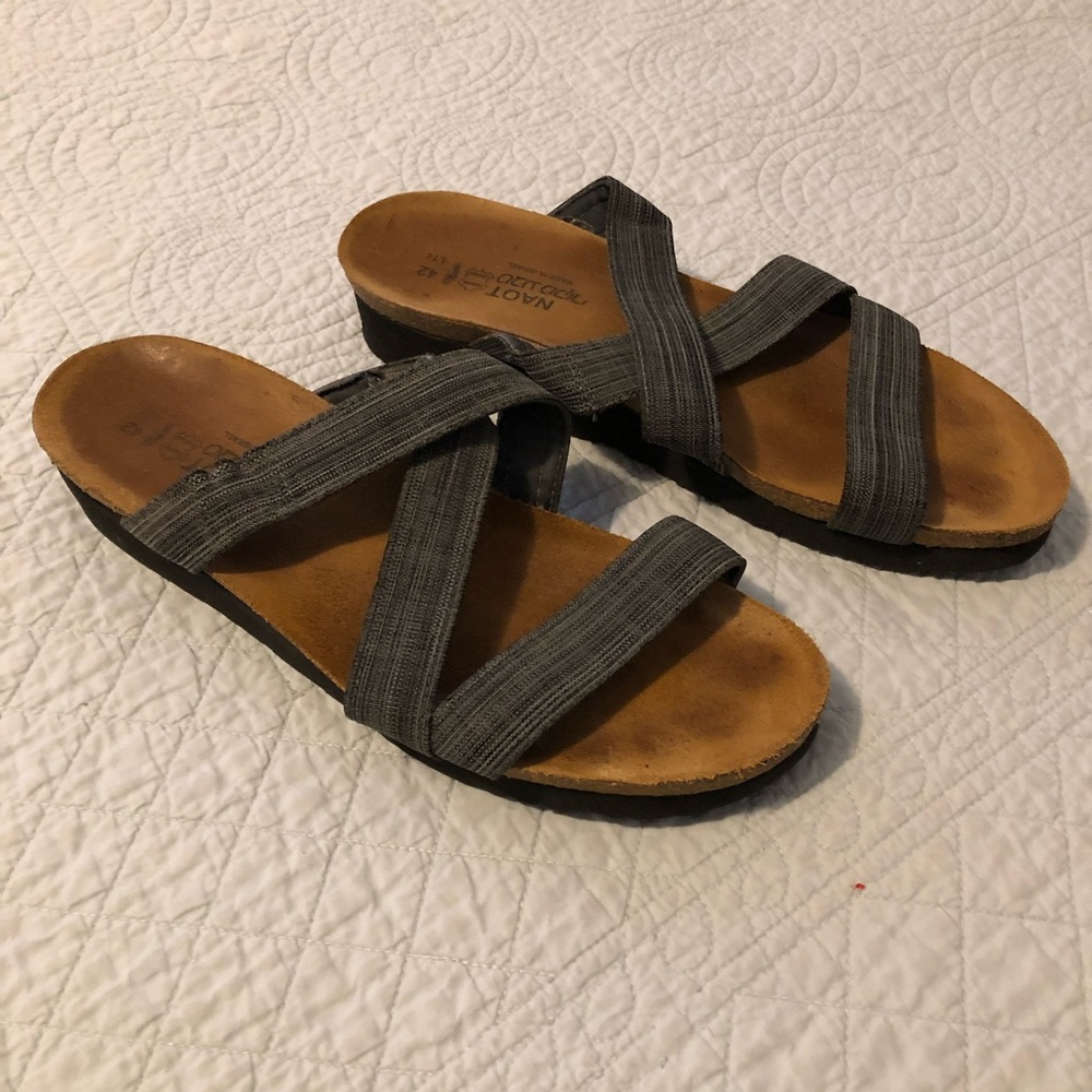 Naot Naomi sandals. Size 11.